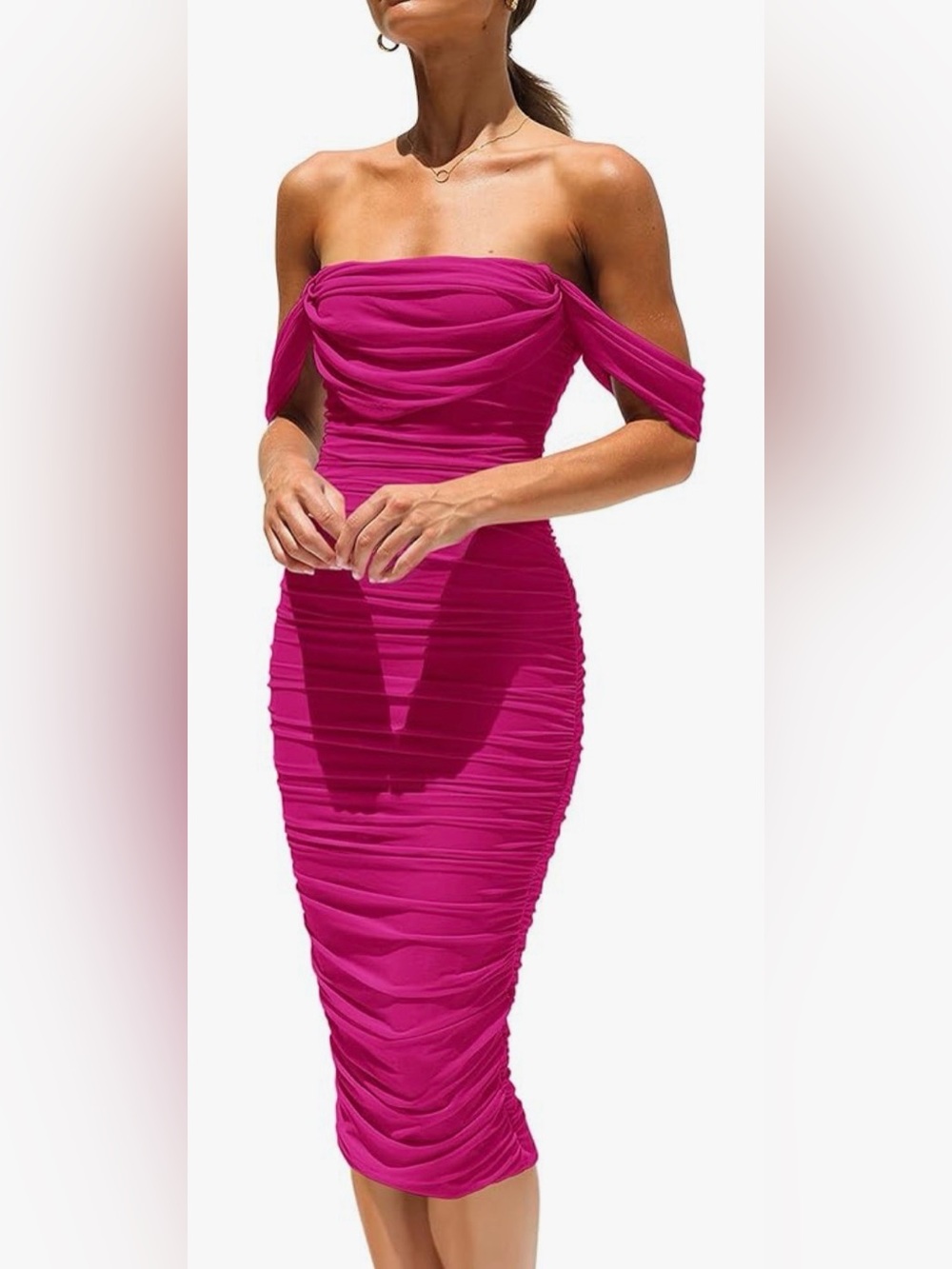 💕 OFF THE SHOULDER ROUCHED BODYCON DRESS - SIZE MEDIUM- NEVER WORN 💕